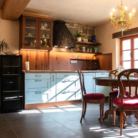 Krasna Hiska - Authentic Heritage Villa Sežana