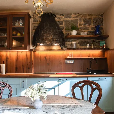 Krasna Hiska - Authentic Heritage Sežana