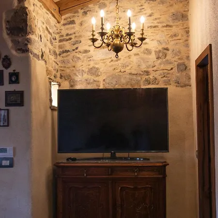 Krasna Hiska - Authentic Heritage Villa Sezana