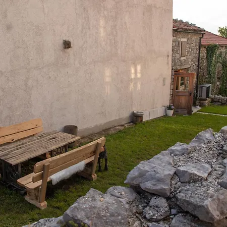 Krasna Hiska - Authentic Heritage Sezana