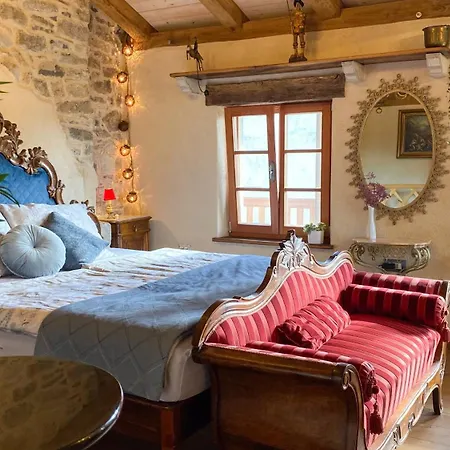 Krasna Hiska - Authentic Heritage Villa Sežana