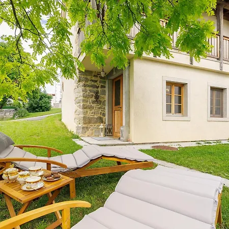 Krasna Hiska - Authentic Heritage Sezana