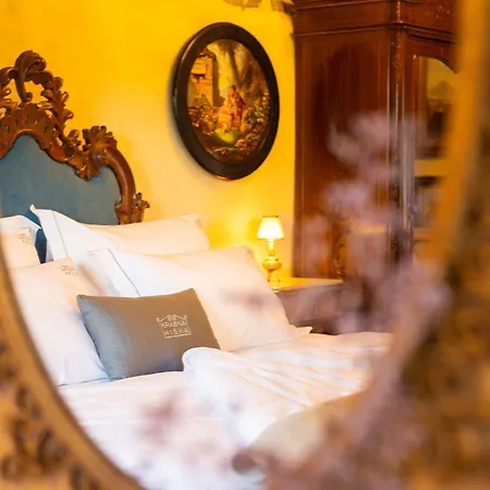 Krasna Hiska - Authentic Heritage Villa