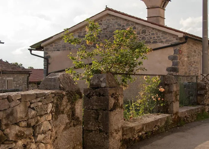 Krasna Hiska - Authentic Heritage